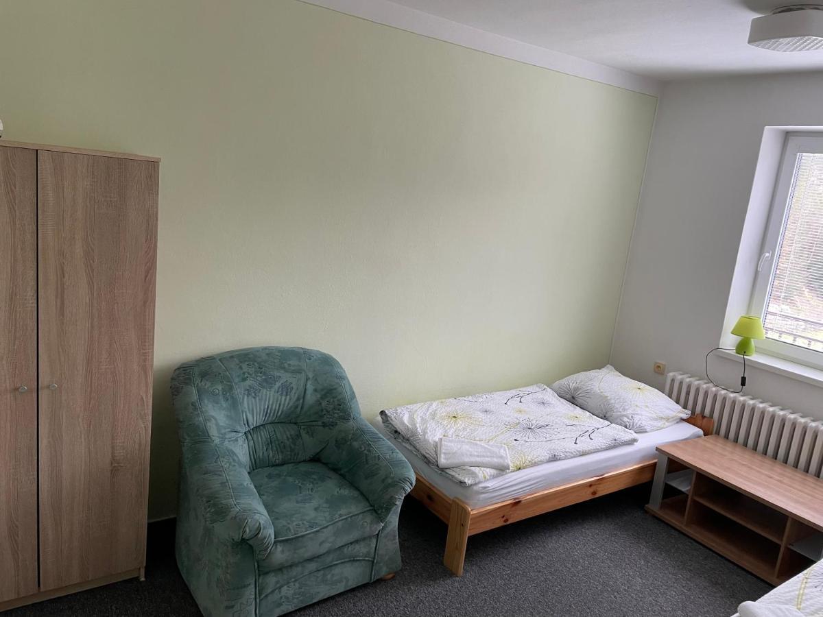 Penzion U Kluju Vestin Luaran gambar